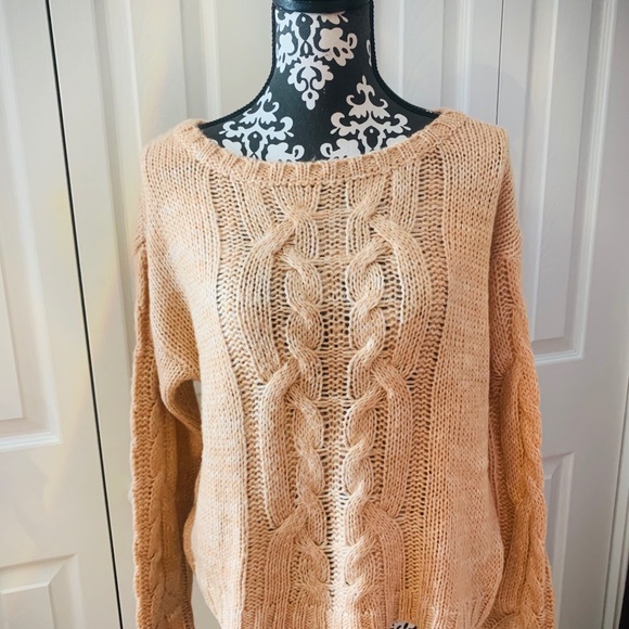 4/$30 Fashion Nova Love Tree Sweater Size Large - Picture 1 of 5